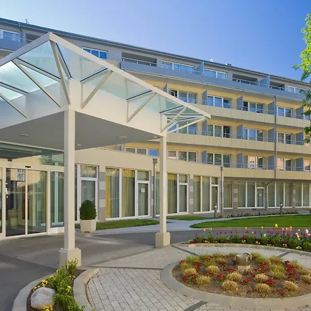 Badener Hof فندق 4*